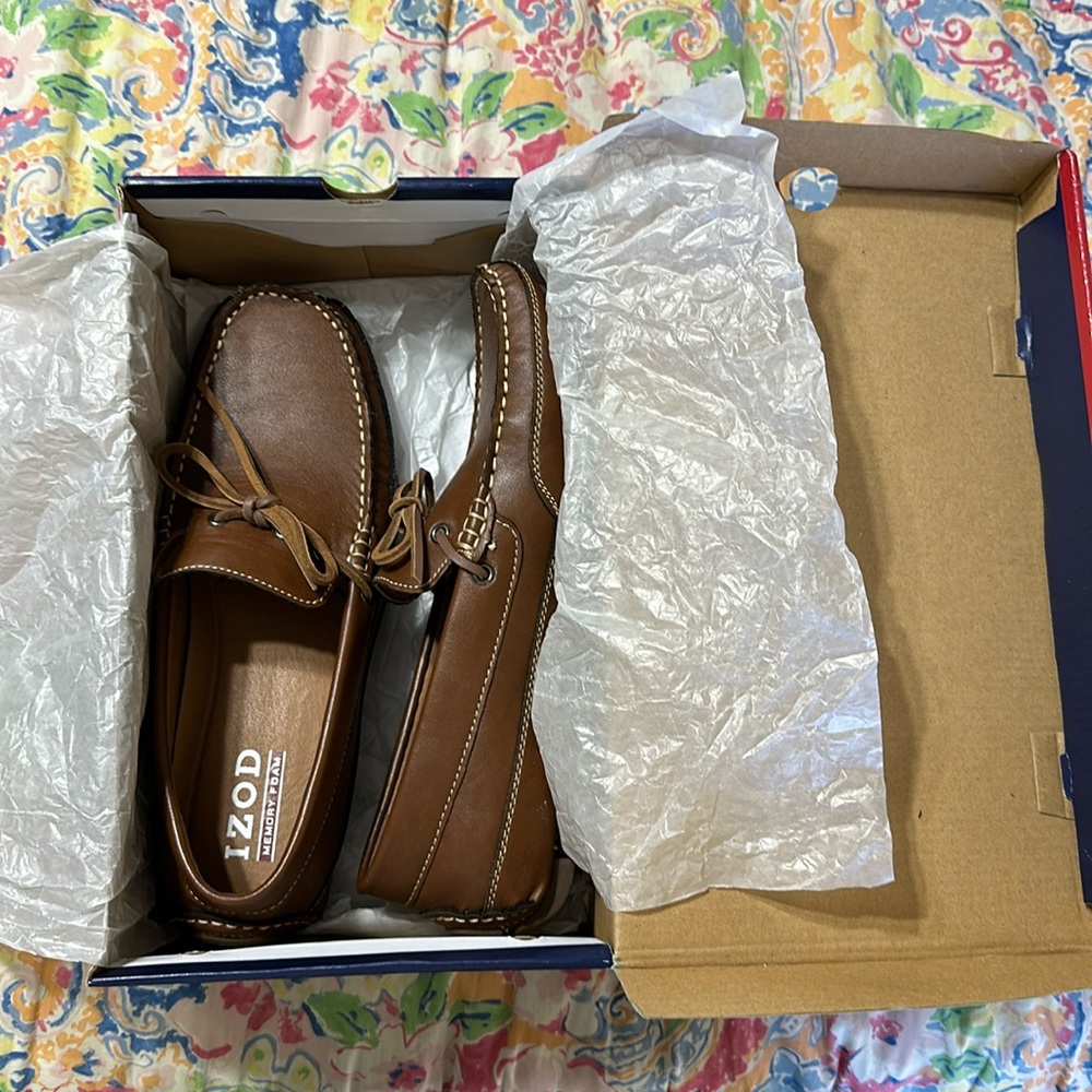 Izod men’s loafer